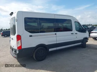 2019 Ford Transit Passenger XL with VIN 1FBAX2CM4KKB54426, listed as a IAAI auction lot 41579139 with 103,337 mi miles. Bid and sale history available at carsss.com. Image 4.