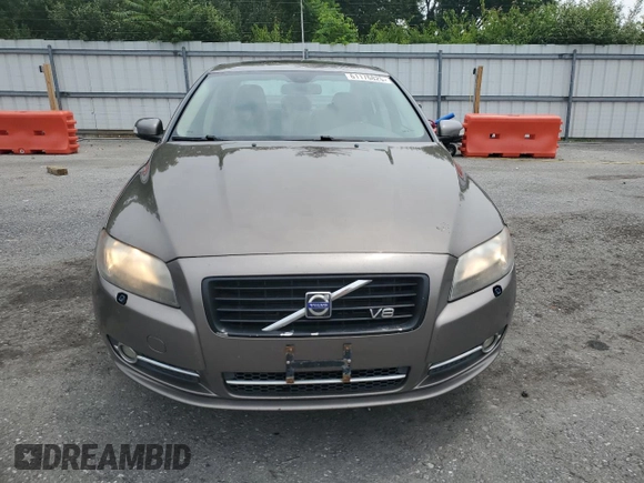 2007 Volvo S80 V8 z VIN YV1AH852071020057, wystawiony jako Copart lot #61176825 z przebiegiem 1 185 225 mil mil oraz Czysty tytuł • Clean title. Historia ofert i sprzedaży dostępna na DreamBid. Obrazek 5.