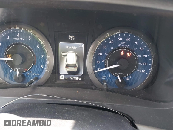 2018 Toyota Sienna LE Auto Access Seat with VIN 5TDKZ3DC3JS926847, listed as a IAAI auction lot 41969008 with 97,189 mi miles. Bid and sale history available at carsss.com. Image 16.