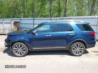 2016 Ford Explorer Platinum z VIN 1FM5K8HT5GGC71419, wystawiony jako IAAI lot #42280625 z przebiegiem 94 552 mil mil oraz . Historia ofert i sprzedaży dostępna na DreamBid. Obrazek 15.