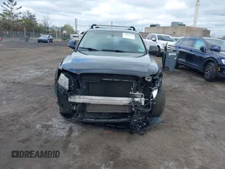 2011 Audi Q5 Premium Plus z VIN WA1LFAFPXBA018485, wystawiony jako IAAI lot #42050334 z przebiegiem 129 936 mil mil oraz . Historia ofert i sprzedaży dostępna na DreamBid. Obrazek 6.