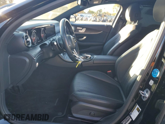 2019 Mercedes-Benz E 450 with VIN WDDZH6JB2KA528466, listed as a Copart auction lot 86706824 with 25,922 mi miles and Salvage Title. Bid and sale history available at DreamBid. Image 7.