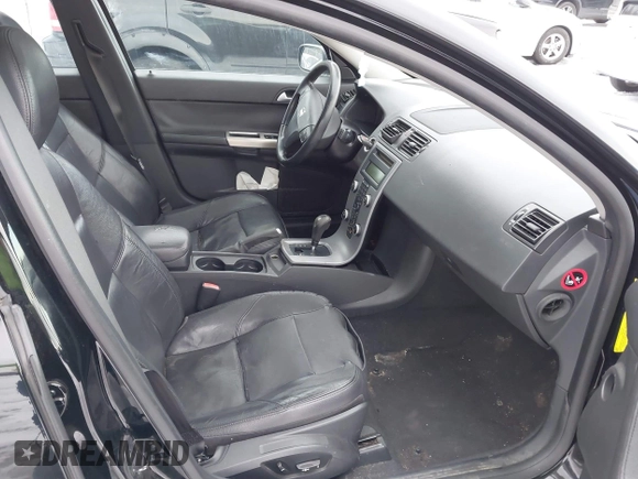 2006 Volvo S40 2.5L Turbo с VIN YV1MH682262173349, выставлен на аукционе IAAI как лот 41471743 с пробегом 169 808 миль миль и . История ставок и продаж доступна на DreamBid. Изображение 5.