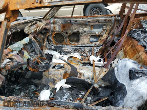 1999 Mazda MX-5 Miata z VIN JM1NB3535X0131701, wystawiony jako Copart lot #55785185 z przebiegiem Nie podano mil oraz Nie do naprawy • Non repairable. Historia ofert i sprzedaży dostępna na DreamBid. Obrazek 7.