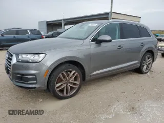 2017 Audi Q7 Premium Plus with VIN WA1LAAF7XHD029069, listed as a Copart auction lot 62902435 with 112,757 mi miles and Clean title. Bid and sale history available at DreamBid. Image 1.