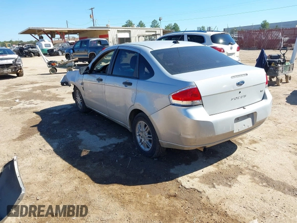 2008 Ford Focus SE z VIN 1FAHP35N18W162951, wystawiony jako IAAI lot #37857727 z przebiegiem 158 792 mil mil oraz . Historia ofert i sprzedaży dostępna na DreamBid. Obrazek 3.