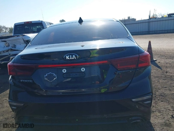2021 Kia Forte LXS with VIN 3KPF24ADXME271884, listed as a IAAI auction lot 41453893 with NaN miles. Bid and sale history available at carsss.com. Image 16.