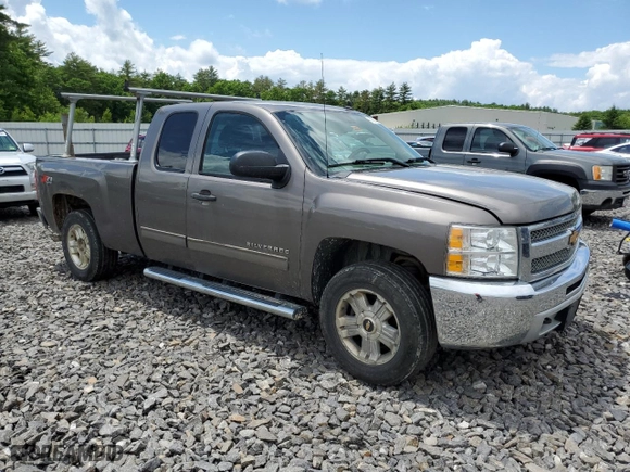 2013 Chevrolet Silverado 1500 LT with VIN 1GCRKSE74DZ136541, listed as a Copart auction lot 57832204 with 187,055 mi miles and Salvage Title. Bid and sale history available at carsss.com. Image 4.