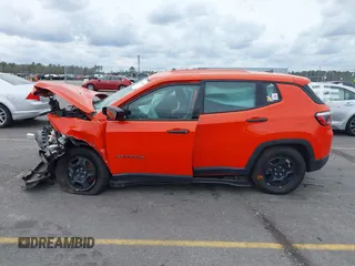 2019 Jeep Compass Sport z VIN 3C4NJCAB6KT658268, wystawiony jako IAAI lot #41698969 z przebiegiem 809 mil mil oraz . Historia ofert i sprzedaży dostępna na DreamBid. Obrazek 13.
