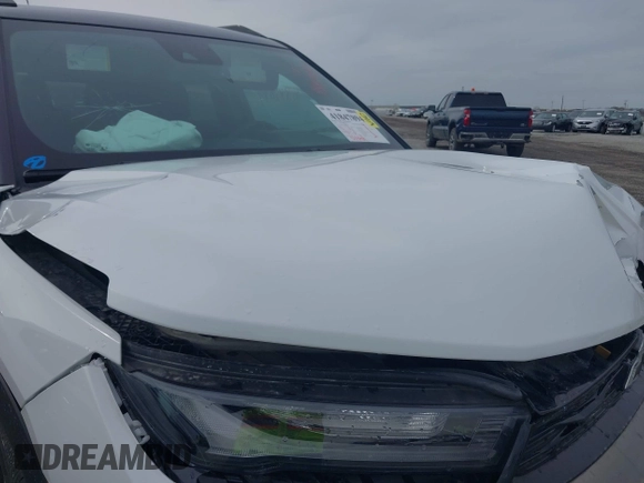 2023 Chevrolet TrailBlazer RS with VIN KL79MTSL1PB114699, listed as a IAAI auction lot 41847894 with 21,284 mi miles and . Bid and sale history available at DreamBid. Image 18.