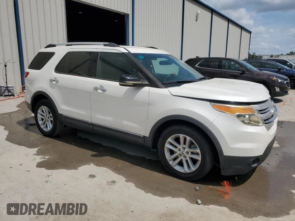 2011 Ford Explorer XLT with VIN 1FMHK7D87BGA59476, listed as a Copart auction lot 50989985 with 125,805 mi miles and Salvage Title. Bid and sale history available at carsss.com. Image 4.