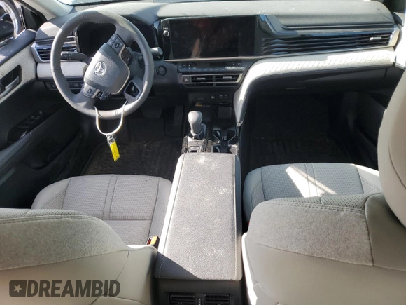 2025 Toyota Camry LE z VIN 4T1DAACK3SU570793, wystawiony jako Copart lot #55525395 z przebiegiem Nie podano mil oraz Szkoda całkowita • Salvage title. Historia ofert i sprzedaży dostępna na DreamBid. Obrazek 8.