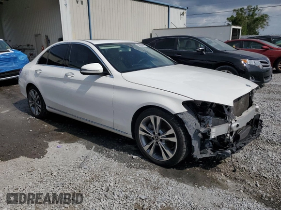 2019 Mercedes-Benz C 300 with VIN 55SWF8DB6KU311342, listed as a Copart auction lot 58994665 with 97,704 mi miles and Salvage title. Bid and sale history available at DreamBid. Image 4.