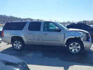 2007 GMC Yukon XL SLT with VIN 1GKFK16337J282185, listed as a IAAI auction lot 41738290 with 295,458 mi miles. Bid and sale history available at carsss.com. Image 14.