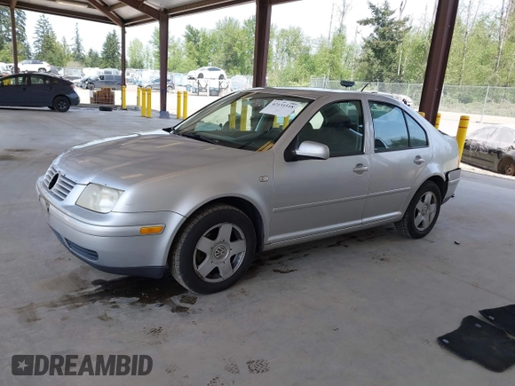 2000 Volkswagen Jetta GLS z VIN 3VWSA29M4YM195775, wystawiony jako IAAI lot #42131518 z przebiegiem 314 472 mil mil oraz . Historia ofert i sprzedaży dostępna na DreamBid. Obrazek 2.