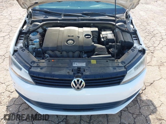 2011 Volkswagen Jetta SE with VIN 3VWDX7AJ5BM321946, listed as a IAAI auction lot 42178181 with 149,945 mi miles and . Bid and sale history available at DreamBid. Image 10.