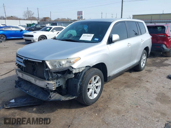 2013 Toyota Highlander with VIN 5TDZA3EH4DS045790, listed as a IAAI auction lot 41576845 with 216,668 mi miles and . Bid and sale history available at DreamBid. Image 18.