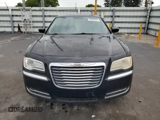 2014 Chrysler 300 with VIN 2C3CCAAG3EH373465, listed as a Copart auction lot 55664055 with 118,284 mi miles and Clean Title. Bid and sale history available at DreamBid. Image 5.