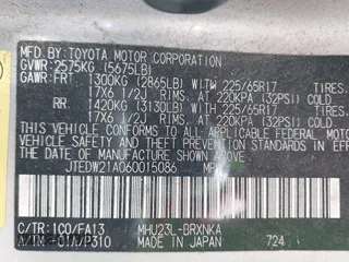 2006 Toyota Highlander Hybrid with VIN JTEDW21A060015086, listed as a IAAI auction lot 42138780 with 228,472 mi miles. Bid and sale history available at carsss.com. Image 9.