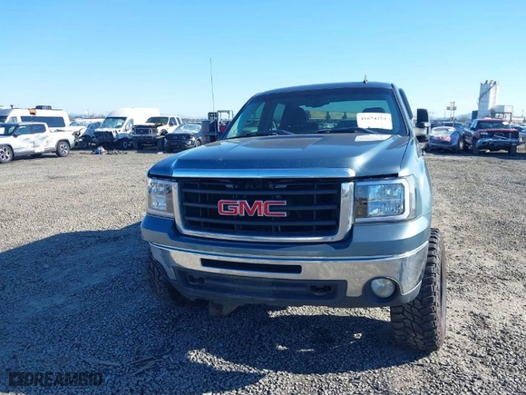 2009 GMC Sierra 1500 Work Truck with VIN 3GTEK13389G192899, listed as a IAAI auction lot 41674284 with 181,213 mi miles. Bid and sale history available at carsss.com. Image 12.