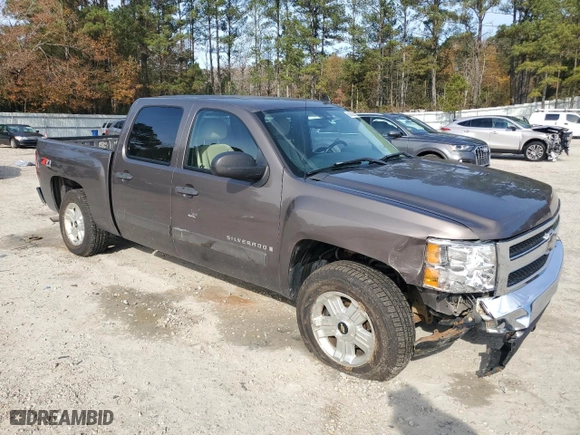 2008 Chevrolet Silverado 1500 LT w/1LT with VIN 2GCEK13M881231832, listed as a Copart auction lot 82622524 with 123,782 mi miles and Salvage Title. Bid and sale history available at carsss.com. Image 4.