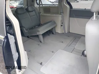 2010 Chrysler Town & Country Touring with VIN 2A4RR5D15AR170014, listed as a IAAI auction lot 42202810 with 199,557 mi miles and . Bid and sale history available at DreamBid. Image 8.
