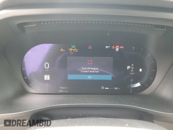 2023 Volvo XC40 Ultimate Dark Theme z VIN YV4L12UX6P2087430, wystawiony jako Copart lot #62543495 z przebiegiem 1 960 mil mil oraz Szkoda całkowita • Salvage title. Historia ofert i sprzedaży dostępna na DreamBid. Obrazek 9.