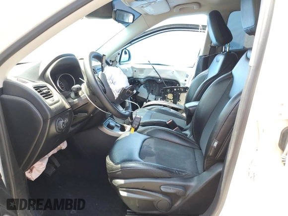 2018 Jeep Compass Latitude with VIN 3C4NJDBB6JT481739, listed as a Copart auction lot 58528565 with 97,788 mi miles and Salvage title. Bid and sale history available at DreamBid. Image 7.