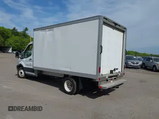 2019 Ford Transit with VIN 1FDBF8ZM1KKA86028, listed as a IAAI auction lot 42165485 with 89,755 mi miles and . Bid and sale history available at DreamBid. Image 3.