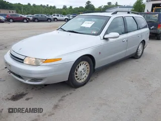 2001 Saturn LW z VIN 1G8JW84R51Y509590, wystawiony jako IAAI lot #42498992 z przebiegiem 123 436 mil mil oraz . Historia ofert i sprzedaży dostępna na DreamBid. Obrazek 2.