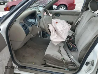 1996 Geo Prizm z VIN 1Y1SK5265TZ035968, wystawiony jako Copart lot #71472584 z przebiegiem 224 021 mil mil oraz Tytuł czysty. Historia ofert i sprzedaży dostępna na DreamBid. Obrazek 7.