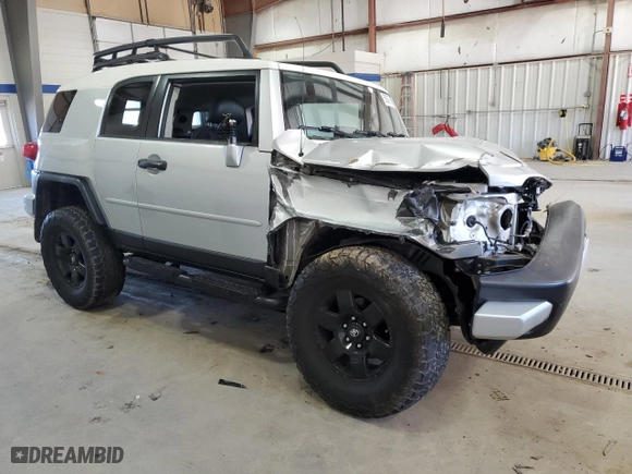 2007 Toyota FJ Cruiser with VIN JTEBU11F570023074, listed as a Copart auction lot 50399345 with 190,474 mi miles and Salvage Title. Bid and sale history available at carsss.com. Image 4.