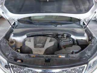 2014 Kia Sorento SX with VIN 5XYKW4A75EG518505, listed as a IAAI auction lot 36939010 with 175,976 mi miles. Bid and sale history available at carsss.com. Image 10.