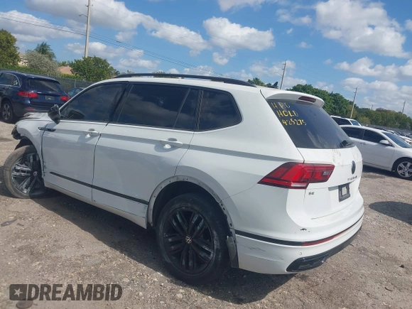 2022 Volkswagen Tiguan SE R-Line Black with VIN 3VVCB7AX5NM040222, listed as a IAAI auction lot 42073998 with 36,225 mi miles and . Bid and sale history available at DreamBid. Image 3.