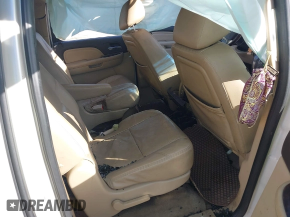 2011 GMC Yukon XL Denali with VIN 1GKS1MEFXBR362527, listed as a IAAI auction lot 41342493 with 227,251 mi miles. Bid and sale history available at carsss.com. Image 8.