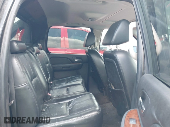 2007 Chevrolet Avalanche LTZ z VIN 3GNEC12077G263020, wystawiony jako IAAI lot #42297577 z przebiegiem 156 986 mil mil oraz . Historia ofert i sprzedaży dostępna na DreamBid. Obrazek 8.