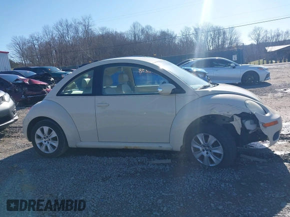 2008 Volkswagen New Beetle Coupe S with VIN 3VWPW31C58M505917, listed as a IAAI auction lot 41510238 with 64,596 mi miles. Bid and sale history available at carsss.com. Image 14.