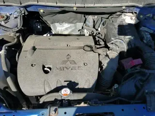 2021 Mitsubishi Outlander ES z VIN JA4ARUAU9MU034157, wystawiony jako Copart lot #86621645 z przebiegiem 67 670 mil mil oraz Szkoda całkowita • Salvage title. Historia ofert i sprzedaży dostępna na DreamBid. Obrazek 17.