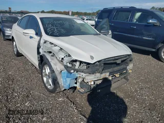 2016 Ford Fusion SE with VIN 3FA6P0H76GR235669, listed as a IAAI auction lot 40593164 with 121,973 mi miles and . Bid and sale history available at DreamBid. Image 6.