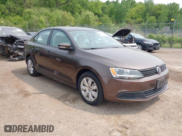 2014 Volkswagen Jetta SE with VIN 3VWD07AJ7EM251973, listed as a IAAI auction lot 42415573 with 124,323 mi miles and . Bid and sale history available at DreamBid. Image 1.