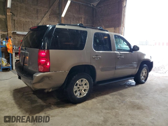 2007 GMC Yukon SLT with VIN 1GKFK13007R374138, listed as a Copart auction lot 53210325 with 230,378 mi miles and Clean Title. Bid and sale history available at carsss.com. Image 3.