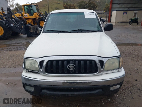 2001 Toyota Tacoma PreRunner with VIN 5TEGN92N21Z736789, listed as a IAAI auction lot 41784065 with 163,675 mi miles. Bid and sale history available at carsss.com. Image 12.