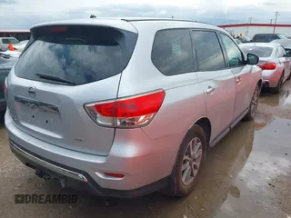 2014 Nissan Pathfinder SV with VIN 5N1AR2MM7EC630151, listed as a IAAI auction lot 42118516 with 165,431 mi miles. Bid and sale history available at carsss.com. Image 4.