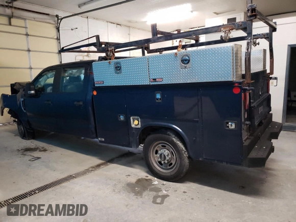 2019 Ford Super Duty F-250 SRW XL with VIN 1FD7W2A68KEF53315, listed as a Copart auction lot 88373025 with Not Provided miles and Clean Title. Bid and sale history available at carsss.com. Image 2.
