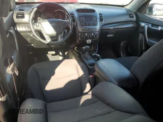 2014 Kia Sorento LX with VIN 5XYKT3A69EG452048, listed as a Copart auction lot 56051085 with 224,618 mi miles and Clean Title. Bid and sale history available at DreamBid. Image 8.