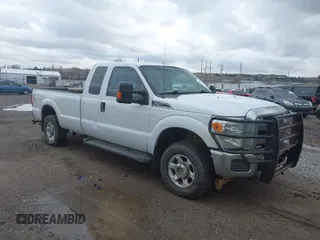 2013 Ford F-250 XL with VIN 1FT7X2B60DEB53722, listed as a IAAI auction lot 41890186 with 236,994 mi miles and . Bid and sale history available at DreamBid. Image 1.