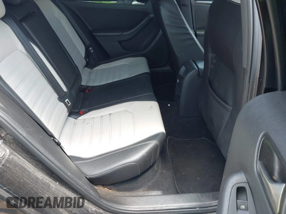 2015 Volkswagen Jetta SE with VIN 3VWD17AJ1FM407228, listed as a IAAI auction lot 42250711 with 189,275 mi miles and . Bid and sale history available at DreamBid. Image 8.