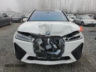 2023 BMW iX xDrive50 with VIN WB523CF04PCL67044, listed as a Copart auction lot 82805014 with 12,858 mi miles and Salvage Title. Bid and sale history available at carsss.com. Image 5.