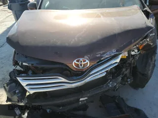 2010 Toyota Venza z VIN 4T3ZA3BB0AU029855, wystawiony jako Copart lot #49060565 z przebiegiem Nie podano mil oraz Szkoda całkowita • Salvage title. Historia ofert i sprzedaży dostępna na DreamBid. Obrazek 12.