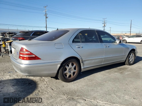 2001 Mercedes-Benz S-Class with VIN WDBNG70JX1A136245, listed as a Copart auction lot 81642244 with 158,417 mi miles and Salvage Title. Bid and sale history available at carsss.com. Image 3.